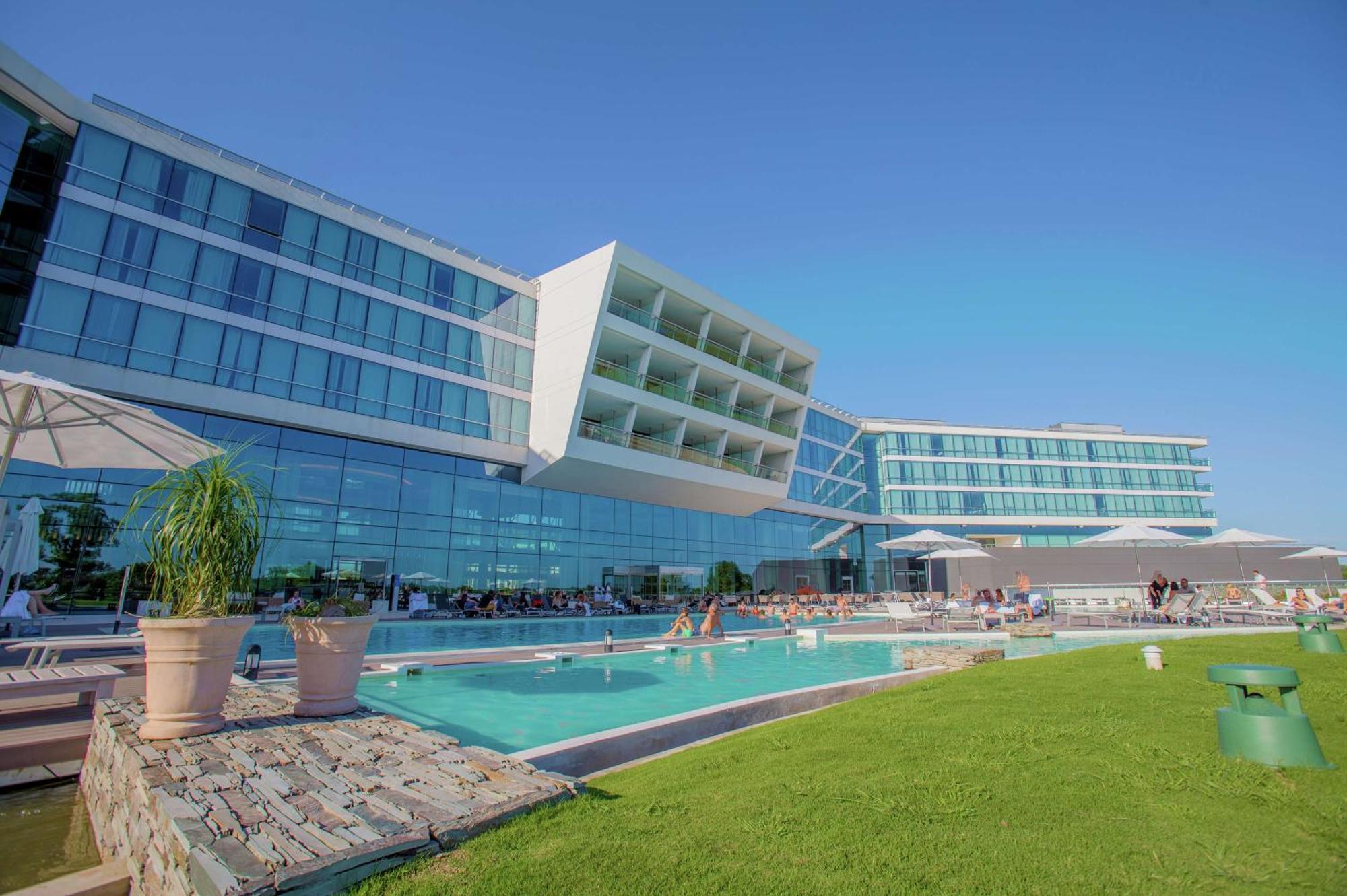 Hotel Hilton Pilar à Pilar  Extérieur photo